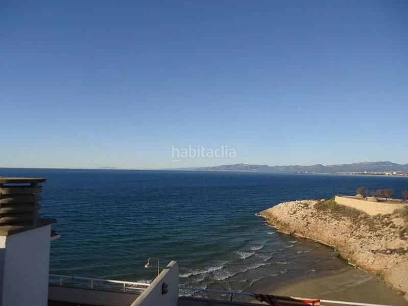 Foto c159abac-360c-4141-baa5-f8c365fc3fda. Pis amb piscina a Barenys Salou