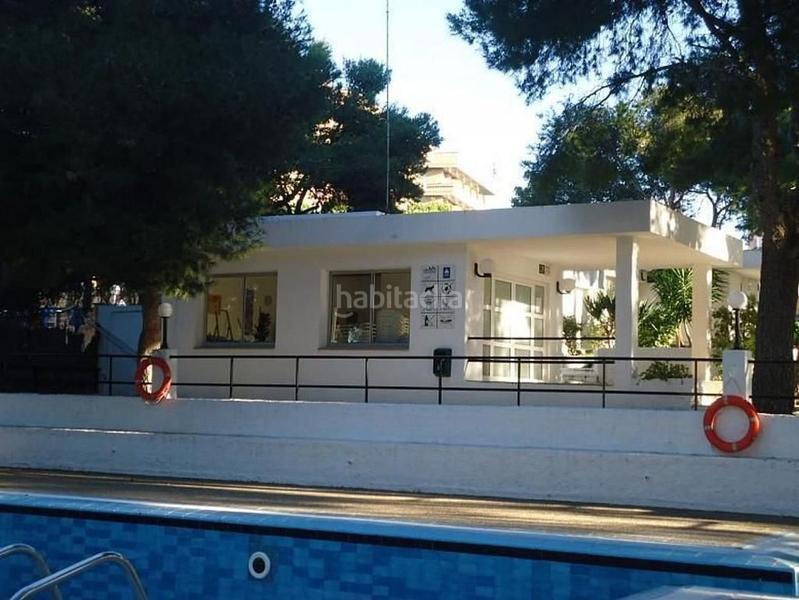 Foto f6efe8fa-cd2a-46fa-8ca1-0ce9d381f494. Pis amb piscina a Barenys Salou