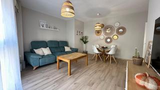 Pis  Calle mineras. Vivienda de 3 dormitorios, plaza de garaje y trastero en camposo