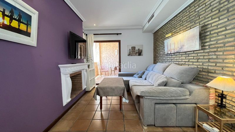 Foto fecd0f59-0b45-4173-87d9-5c8e71e240f1. Pis amb xemeneia piscina a León Herrero - Bahía sur San Fernando