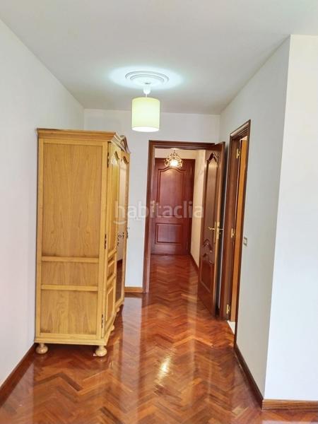 Foto 0e83f549-f66e-49d5-b17f-09a576570a45. Piso  en venta , 5 dormitorios. en Arteixo pueblo Arteixo