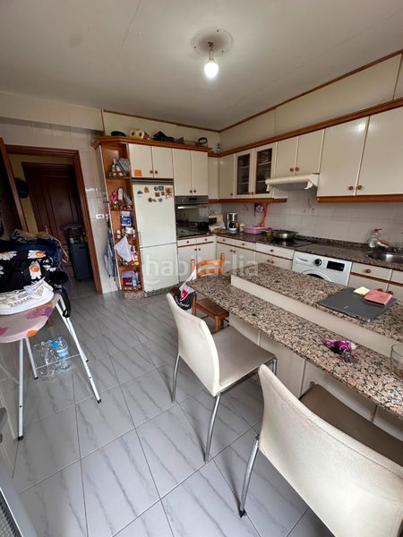 Foto cbdc9a7d-892f-4756-b544-3a4fc9a68a29. Casa amb xemeneia calefacció aparcament a Cambre