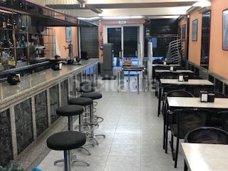 Foto f98a6b50-3f33-45da-aea6-99a9005b98ad. Local comercial a Agra del Orzán - Ventorrillo Coruña (A)