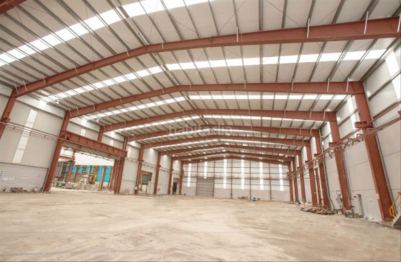 Foto a4353211-b5b4-4cdf-b904-af7dc24aa7bb. Fabrikhalle in avenida francisco yañez badia in Mugardos