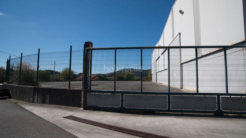 Foto f20c4d79-839a-4ad0-ac63-4fd8b5759c89. Fabrikhalle in avda francisco yañez badia 19 in Mugardos