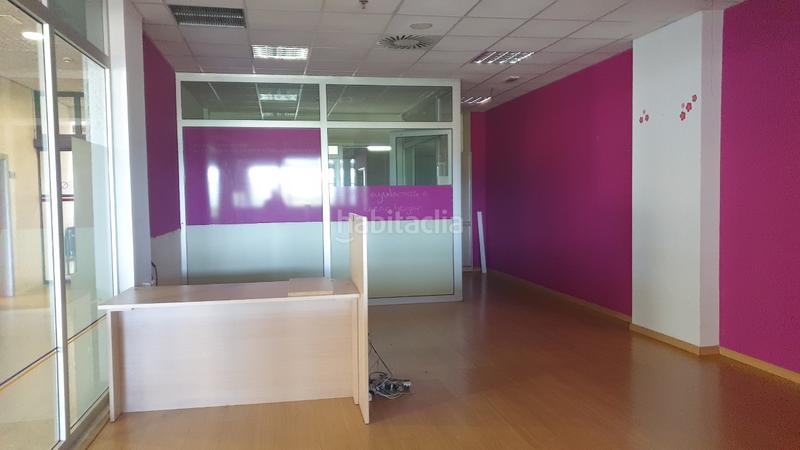 Foto 4d626abd-631f-4d60-86da-a94dc3f7cc68. Local comercial en c.c. monte balado local comercial de 1.400 m2 en centro comercial en Brión