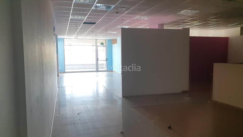 Foto bb5cbbb6-e576-4075-b534-95520ae24be5. Local comercial en c.c. monte balado local comercial de 1.400 m2 en centro comercial en Brión