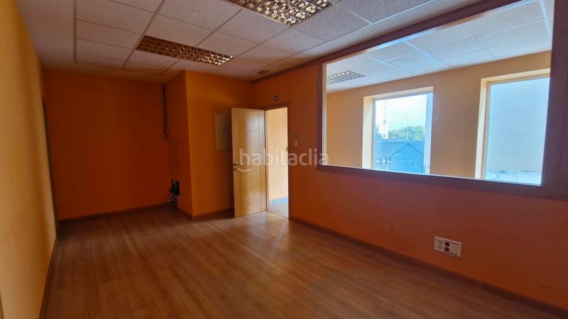 Foto 03b2fc07-2cd4-4868-8405-0f714efe3024. Local comercial en calle naturalista lopez seoane os presentamos este local situado en Ferrol