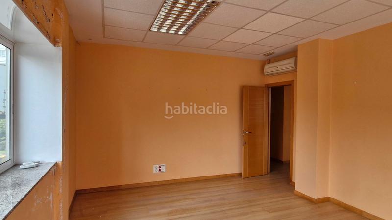 Foto 0d5de30a-1b33-44de-a606-05666eec7c76. Local comercial en calle naturalista lopez seoane os presentamos este local situado en Ferrol