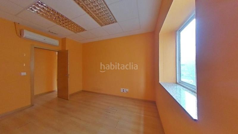 Foto 30c140da-9e9d-4341-90b9-891bb0839352. Local comercial en calle naturalista lopez seoane os presentamos este local situado en Ferrol