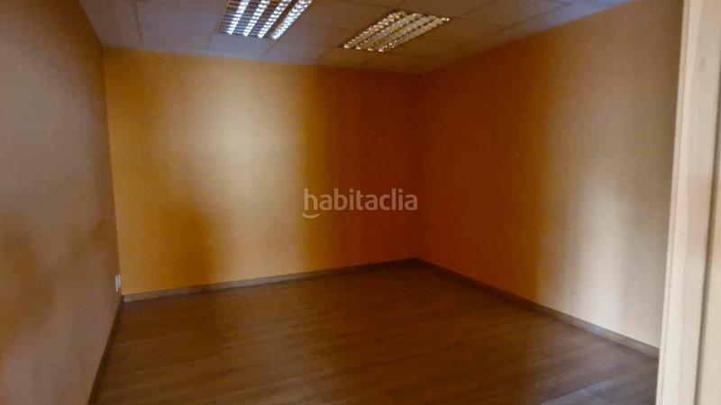 Foto 66df3f80-4e2a-4534-b3e4-d9ae85a6f1d4. Local comercial en calle naturalista lopez seoane os presentamos este local situado en Ferrol