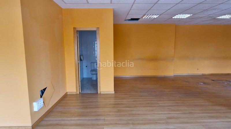 Foto 821b25d9-acab-40ee-826d-3d2777b44bfc. Local comercial en calle naturalista lopez seoane os presentamos este local situado en Ferrol