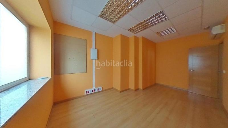 Foto a6149fd6-33c1-42bc-8687-106b8c2f548a. Local comercial en calle naturalista lopez seoane os presentamos este local situado en Ferrol