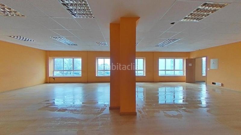 Foto df9f00cf-6223-4dc2-9f7d-d36198f15166. Local comercial en calle naturalista lopez seoane os presentamos este local situado en Ferrol