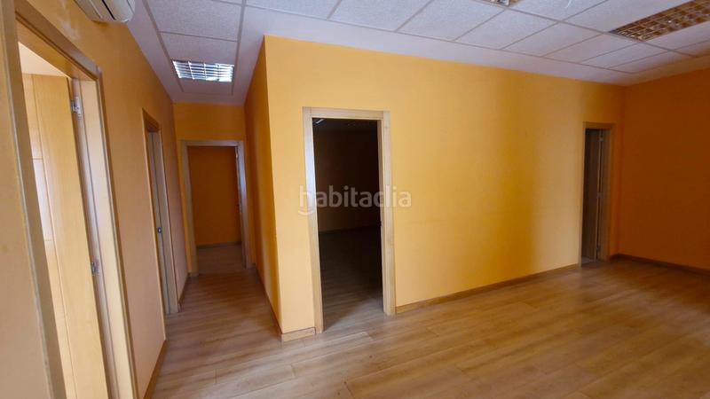 Foto ed48468e-b2b3-47ce-911a-a3b0e6885046. Local comercial en calle naturalista lopez seoane os presentamos este local situado en Ferrol