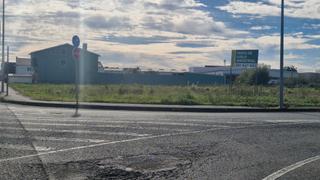 Landgut in P.i. as lagoas. Se venden parcelas en el polígono as lagoas de narón. uso comerc