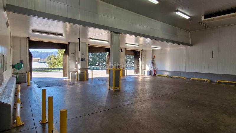Foto 5565096a-d3d7-417b-b0c6-8a3574246dc9. Nave industrial venta de nave con 7 muelles en Valadares - Beade Vigo