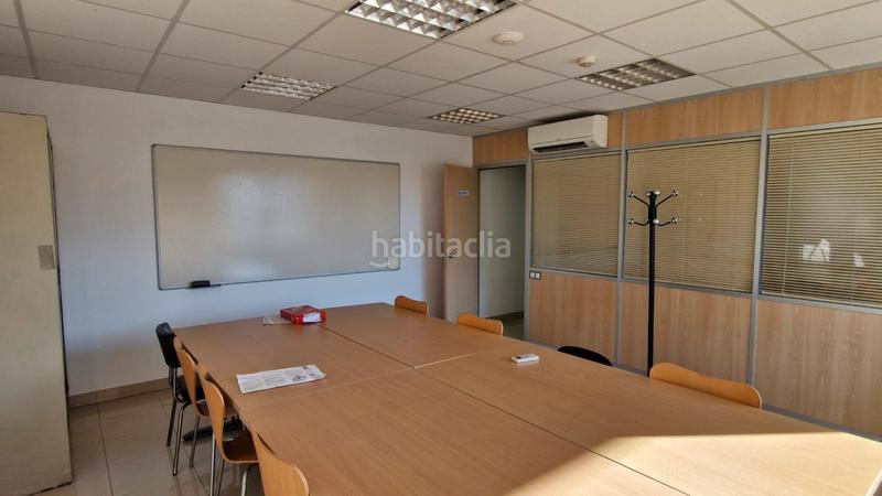 Foto fe97fd45-a0fa-44ae-a353-857d463aae5c. Nave industrial venta de nave con 7 muelles en Valadares - Beade Vigo