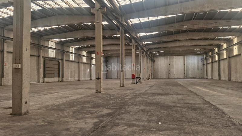 Foto 466419e3-2c27-4ae6-a6a5-79b638208225. Rent industrial building in pol. ind. sabón Arteixo in Arteixo