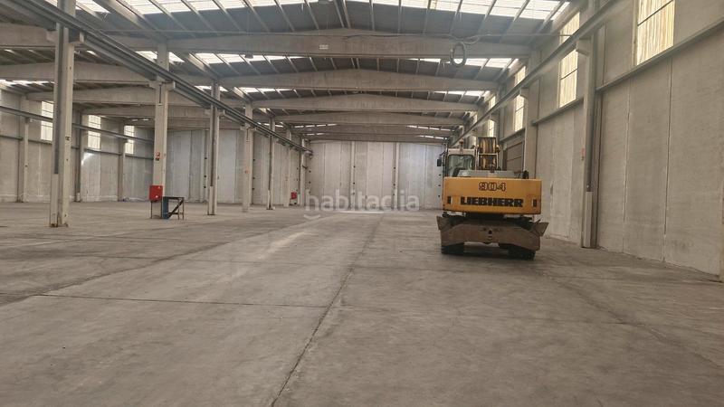 Foto 55bdf3f9-3ffe-4625-a8a8-f4d2d6f07e97. Rent industrial building in pol. ind. sabón Arteixo in Arteixo