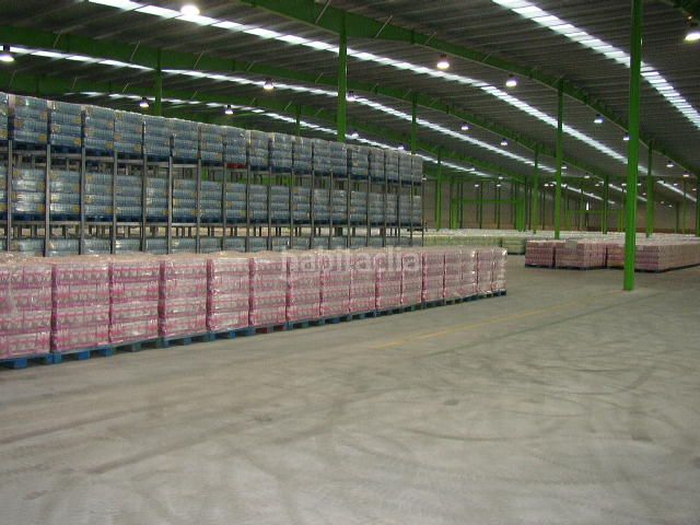 Foto 8ca0190f-2156-4d60-8e71-b8960b3ce65a. Miete fabrikhalle in Coirós