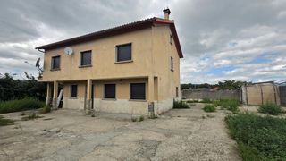 Chalet in Valga, pontevedra. Casa en venta en valga  vivienda amplia con 7 habitaciones