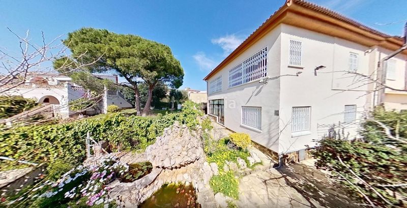 Foto 4112e656-3e55-41e6-bc2e-c7eb2c4ede82. Casa amb calefacció aparcament a Mas Mel Calafell