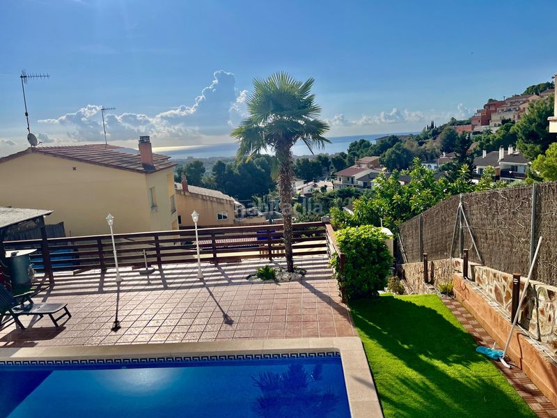 Foto 0d42cad8-01f9-4635-8c39-f36375049260. Casa aparellada amb calefacció aparcament piscina a Segur de Calafell