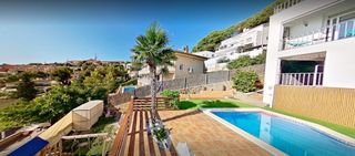 Maison jumelée  Avenida del comte gómez de orbaneja. Casa en venta segur de calafell