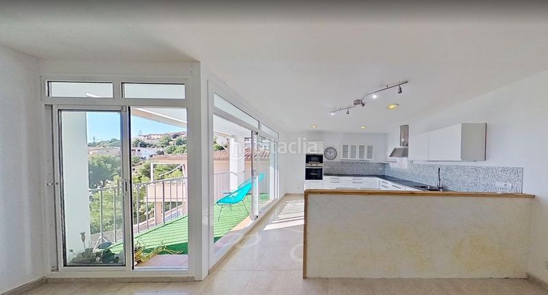 Foto d10e2bfa-064f-4202-a033-afbe94b38f70. Casa aparellada amb calefacció aparcament piscina a Segur de Calafell