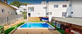 Maison jumelée  Avenida del comte gómez de orbaneja. Casa en venta segur de calafell