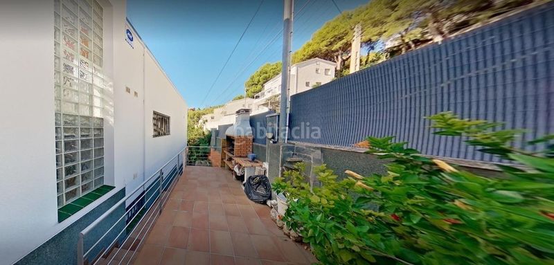 Foto f21adf2b-9bfe-4726-8f1e-0ecff44af7fd. Casa aparellada amb calefacció aparcament piscina a Segur de Calafell