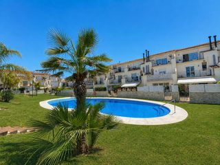 Reihenhaus  Avenida av. camí dels capellans. Casa adosada en av. camí dels capellans de sitges