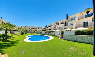 Maison jumelée  Avenida av. camí dels capellans. Casa en venta en av. cami dels capellans de sitges