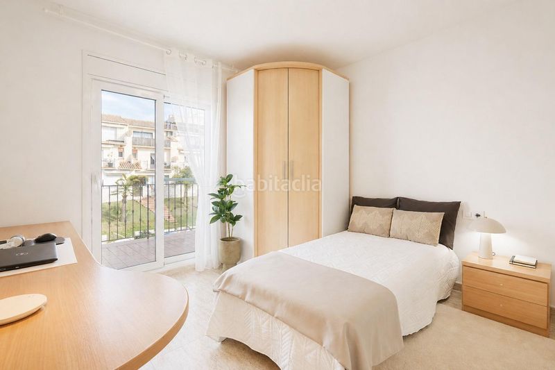 Foto d5ad9805-cea5-42b7-b8a0-3339510d111c. Casa adossada amb calefacció aparcament piscina a Sitges