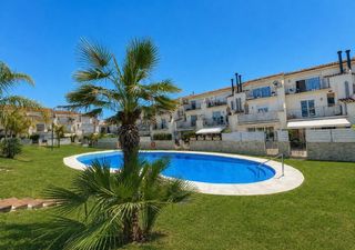 Reihenhaus  Avenida av. cam� dels capellans. Casa en venta en av. cami dels capellans de sitges