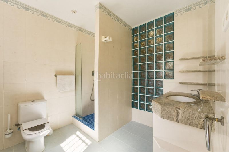 Foto 01d4244b-55b7-4911-bb91-e55752beffe5. Casa amb calefacció aparcament piscina a Can Girona - Terramar - Vinyet Sitges