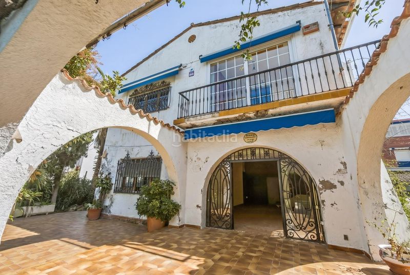 Foto 8d2aa819-557b-4813-b787-13e644d2b37e. Casa amb calefacció aparcament piscina a Can Girona - Terramar - Vinyet Sitges