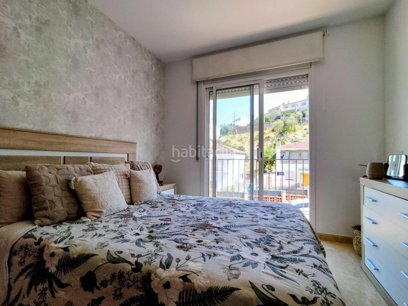 Foto b12871c0-2e5b-492e-8250-0edb8a6db7a1. Casa adossada amb calefacció aparcament a Olivella