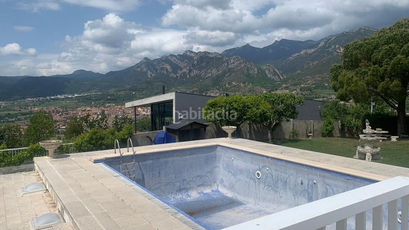 Foto aa8b66de-5174-412b-b609-21fa3e378fa9. Casa amb calefacció aparcament piscina a Berga