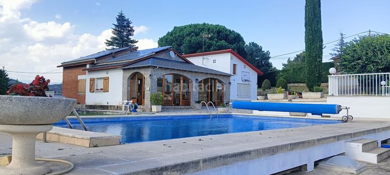 Foto cfeecad8-a9ca-4910-bbbd-27a5a43c18c2. Casa amb calefacció aparcament piscina a Berga
