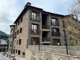 Miete Etagenwohnung  Ciutat pubilla. Piso en alquiler en encamp, 2 dormitorios.