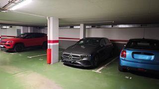 Lloguer Aparcament cotxe a Centro. Aparcamiento en alquiler en andorra la vella.