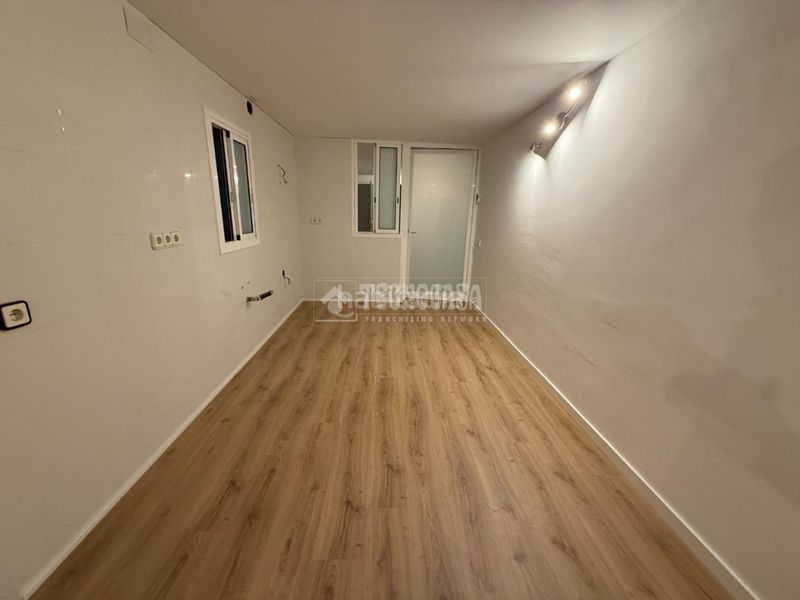 Foto 18bfcddb-1b83-4dcc-b7af-519aaa8578be. Estudi a Congrés - Indians Barcelona