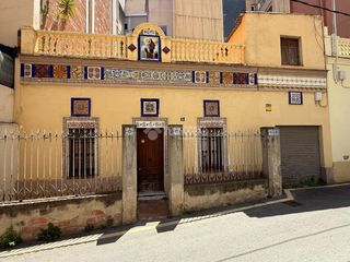 Casa pareada en Navas. Casa en venta en barcelona