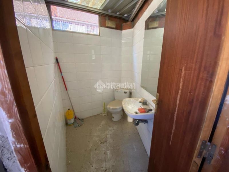 Foto 5f44e768-a426-4f7c-9d7e-51af3a216c50. Casa amb aparcament a Navas Barcelona