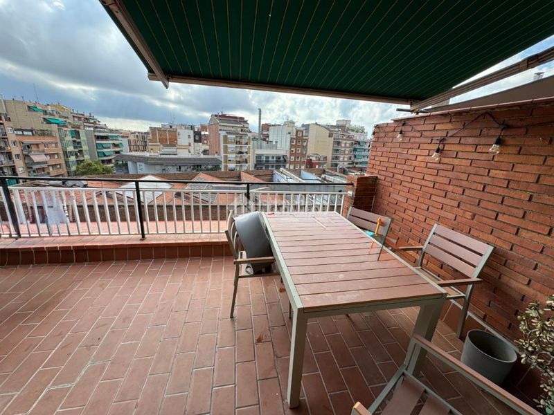 Foto 2f00083d-f05f-407e-a297-cfa6cf9a17c3. Ático  en venta en Navas Barcelona