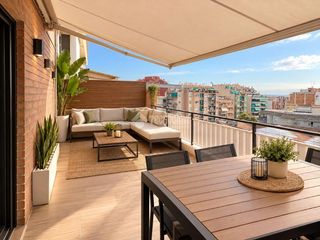 Penthouse in Navas. Ático en venta en barcelona