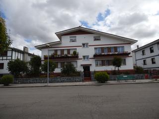 Appartement à Medina de Pomar. Piso con txoko  y garaje en medina de pomar