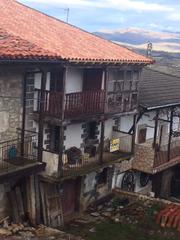 Casa a Merindad de Montija. Casa para reformar con jardin y huerto, ocasion
